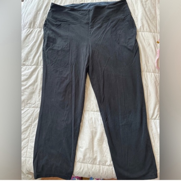 Stretch Ankle Pants - Black - with pockets - 2X
QVC's "Women With Control” - Picture 2 of 6